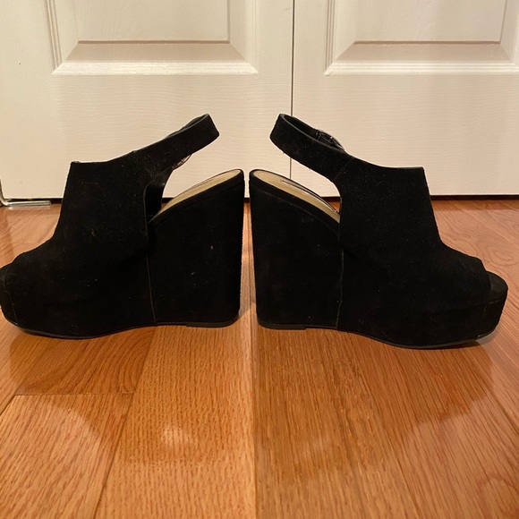 BCBGeneration Fader Ankle Strap Wedge Platform - Picture 3 of 7